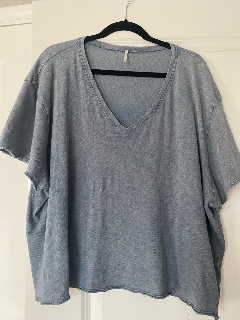 Hello Nite relaxed V-Neck Crop Top in Faded Blue